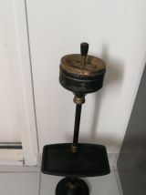 Cendrier à poussoir sur pied vintage 