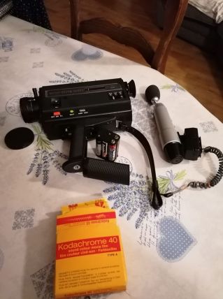 CAMERA SUPER 8 ANNEES 70