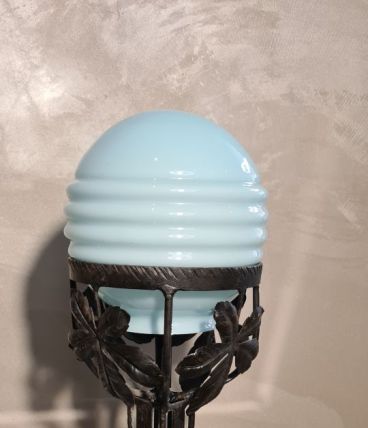 lampe fer forgé opaline bleu  1920   , 40x14   