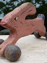 Ancien jouet à tirer en bois à roulettes animalier  lapin