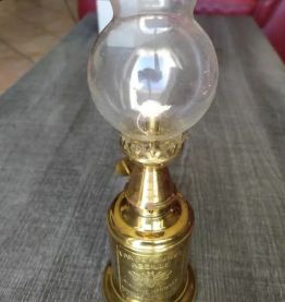 Lampe petrole/essence abeille/pigeon