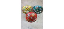 3 coupelles et soucoupes made in Japan NEUVES 