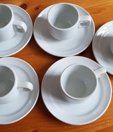 5 TASSES ET SOUCOUPES STYLE BISTRO
