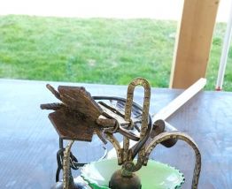 Lustre vintage vert année 80. Fer forgé  et verre. 