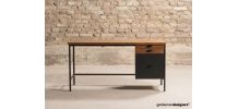 Bureau d'enfant en teck disposant d'une tablette