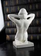 Femme nue à coupe garçonne en céramique - Sarreguemines