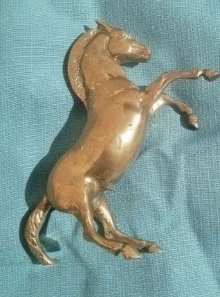 cheval cabré  en laiton  , vintage