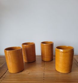 4  gobelets anciens en terre cuite vernissé