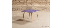 Table basse sur-mesure carré avec plateau en stratifié bleu