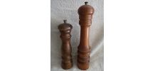 lot 2  moulins à poivre en bois tourné d'OCCASION 