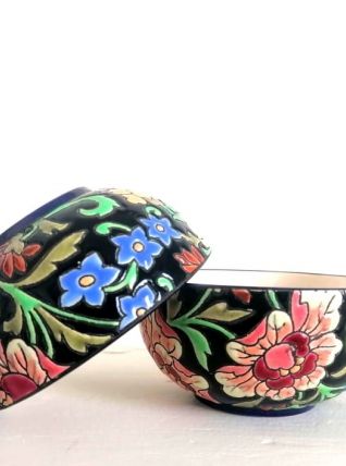 Tasses émaux de Longwy pivoines, vers 1900 