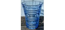 Vase en verre transparent bleu