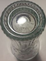 Vase en verre transparent