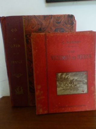 2 livres 1931 Victime de Néron et la France