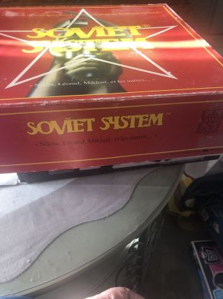 Soviet system jeu de societe
