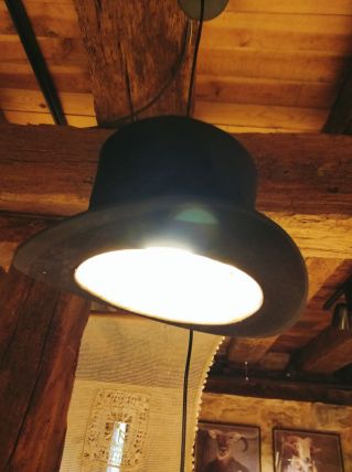 Lustre chapeau haut de forme