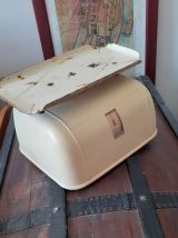 basculle vintage, qques traces de rouille sur le plateau