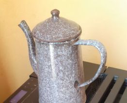 Cafetiere emaillee vintage