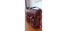 Sac en cuir marron, type sacoche de métier / cartable 