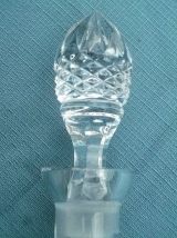 carafe en verre  translucide  , vintage