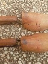 Embauchoirs en bois naturel