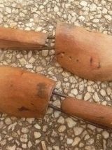 Embauchoirs en bois naturel