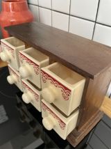 Etagère à épices