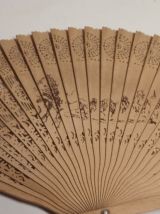 Éventail en bambou percé - Pierced Bamboo Hand Fan