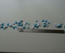 Lot de confettis coeurs en origami Bleu et blanc