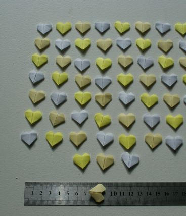 Lot de confettis coeurs en origami Jaune et blanc