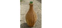 bouteille  en  osier , vintage