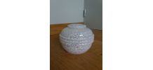 Globe abat-jour en verre soufflé moucheté blanc de Clichy