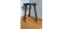Tabouret tripode en bois tourné façon bobine