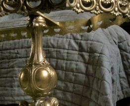 TABLE LOUIS XV BRONZE LAITON ONYX 1970