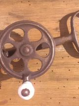 Ancien batteur à oeufs/Fouet à main (Années 50)
