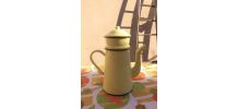 Cafetière en tôle émaillée jaune (années 50)