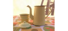 Cafetière en tôle émaillée jaune (années 50)