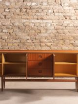 Enfilade scandinave en teck avec 4 portes et 3 tiroirs, cira