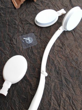 BROSSE LONG MANCHE PLIABLE BLANC POUR LE DOS 