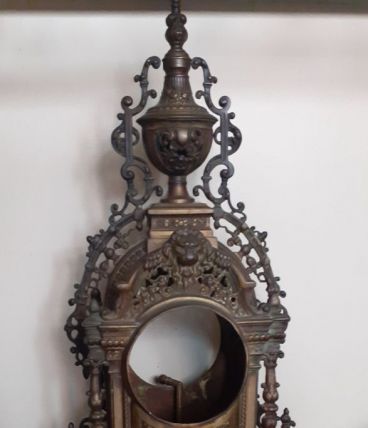 Corps de pendule ancienne  en bronze