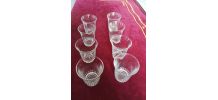 8 verres à liqueur 