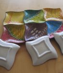 9 Mini plateaux  coupelles en porcelaine 