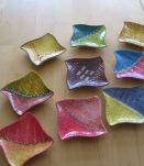 9 Mini plateaux  coupelles en porcelaine 