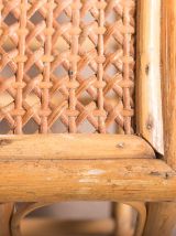 Table basse en bambou avec un plateau en cannage