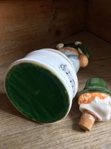 Bouteille musicale "Chasseur tyrolien avec son chien"