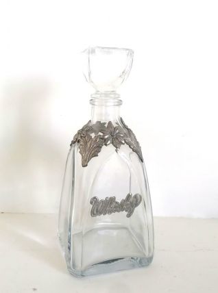 Carafe à whisky décor en étain 