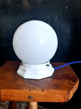 Lampe à poser opaline art déco 