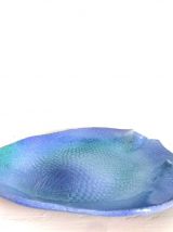  Plat zoomorphe poisson en grès émaillé, signé EB 