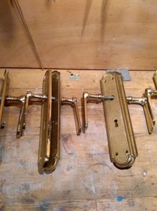 poing de porte en laiton