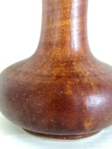 Vase brun en faïence héraldique de Pierrefonds 